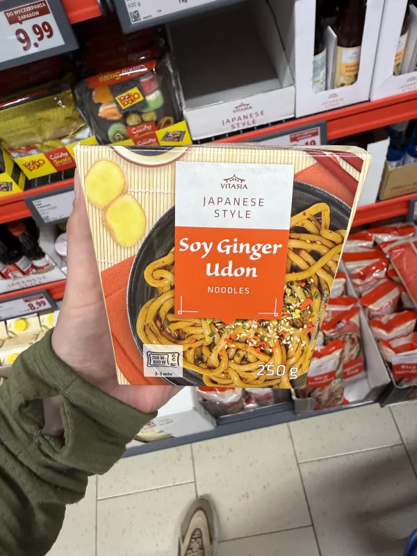 Vitasia Japanese Style Soy Ginger Udon Noodles / Danie z makaronem udon i sosem sojowo-imbirowym | 250g