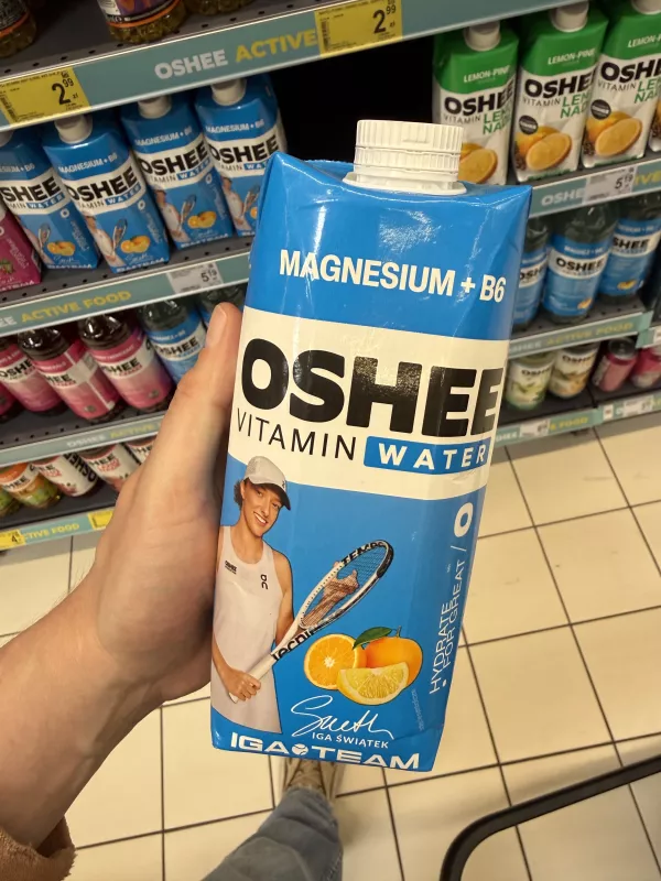 Oshee Vitamin Water Magnez + B6 cytryna-pomarańcza Iga Świątek | 750ml