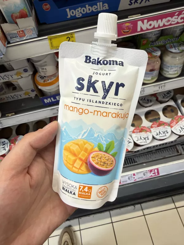 Bakoma Skyr jogurt typu islandzkiego mango-marakuja | 120g