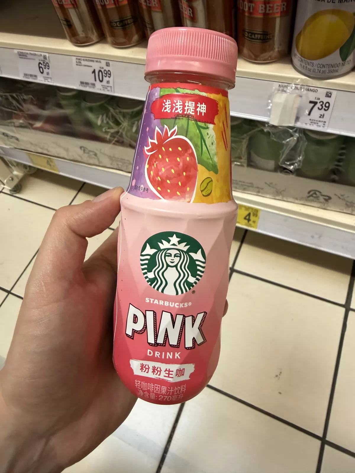 Starbucks Pink Drink Strawberry Flavour / napój owocowy z ekstraktem z kawy | 270ml