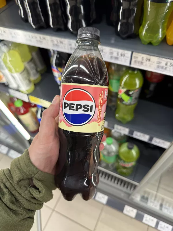 Pepsi Zero Cukru Strawberries 'n’ Cream Flavour | 500ml