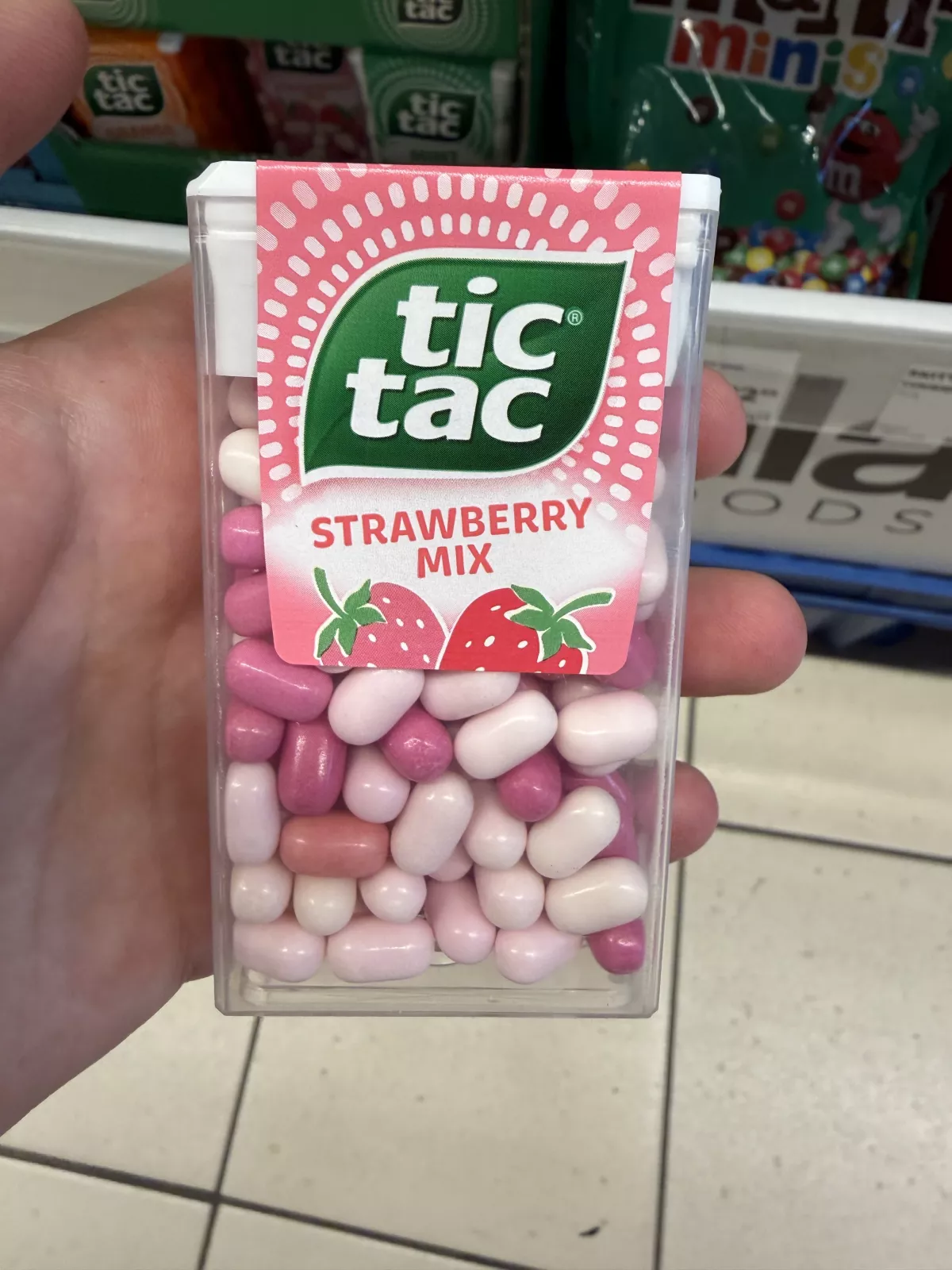 Tic Tac Strawberry Mix | 54g