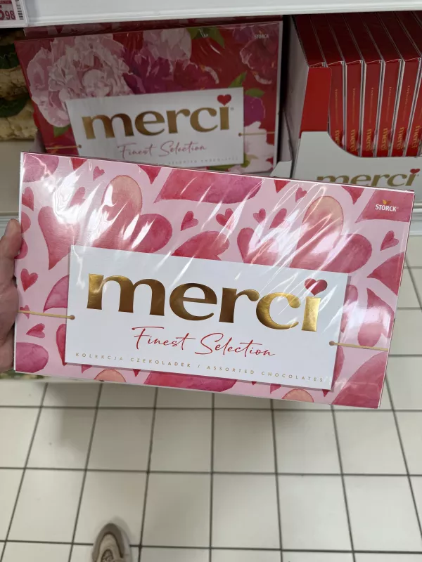 merci Finest Selection Kolekcja czekoladek / Assorted Chocolates (różowe w serca) | 400g