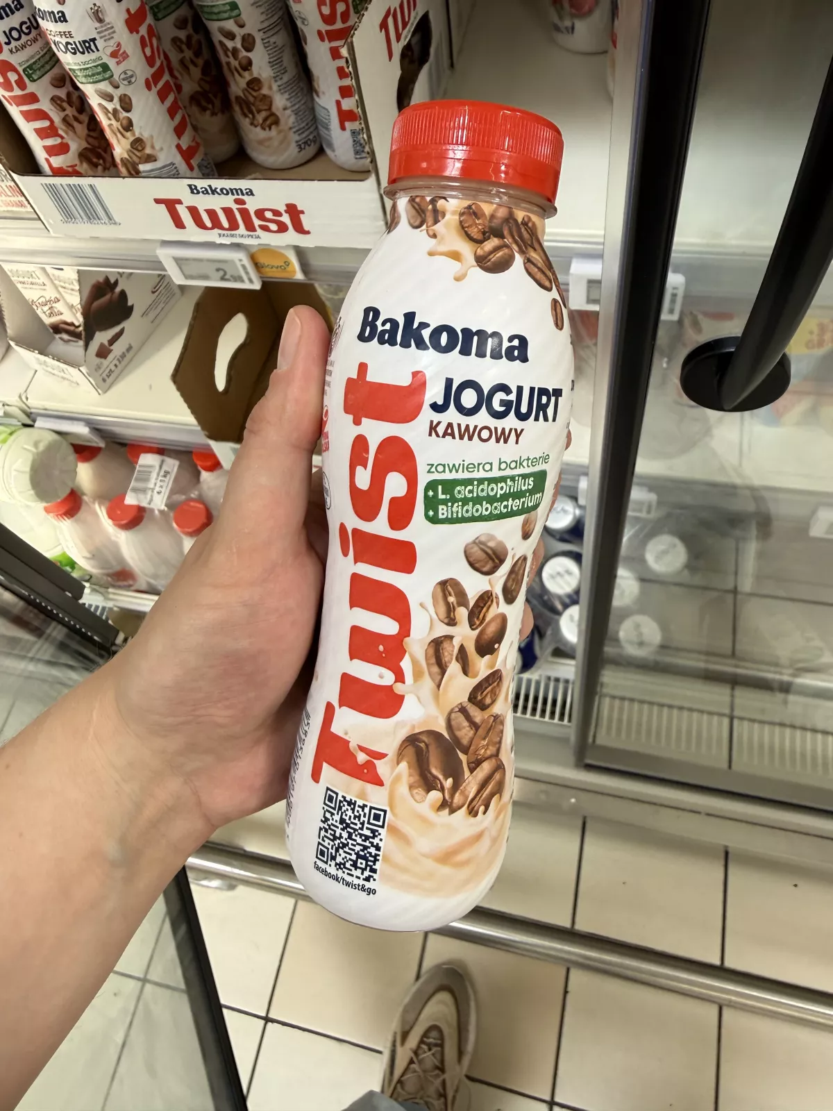 Bakoma Twist Jogurt do picia kawowy | 370g