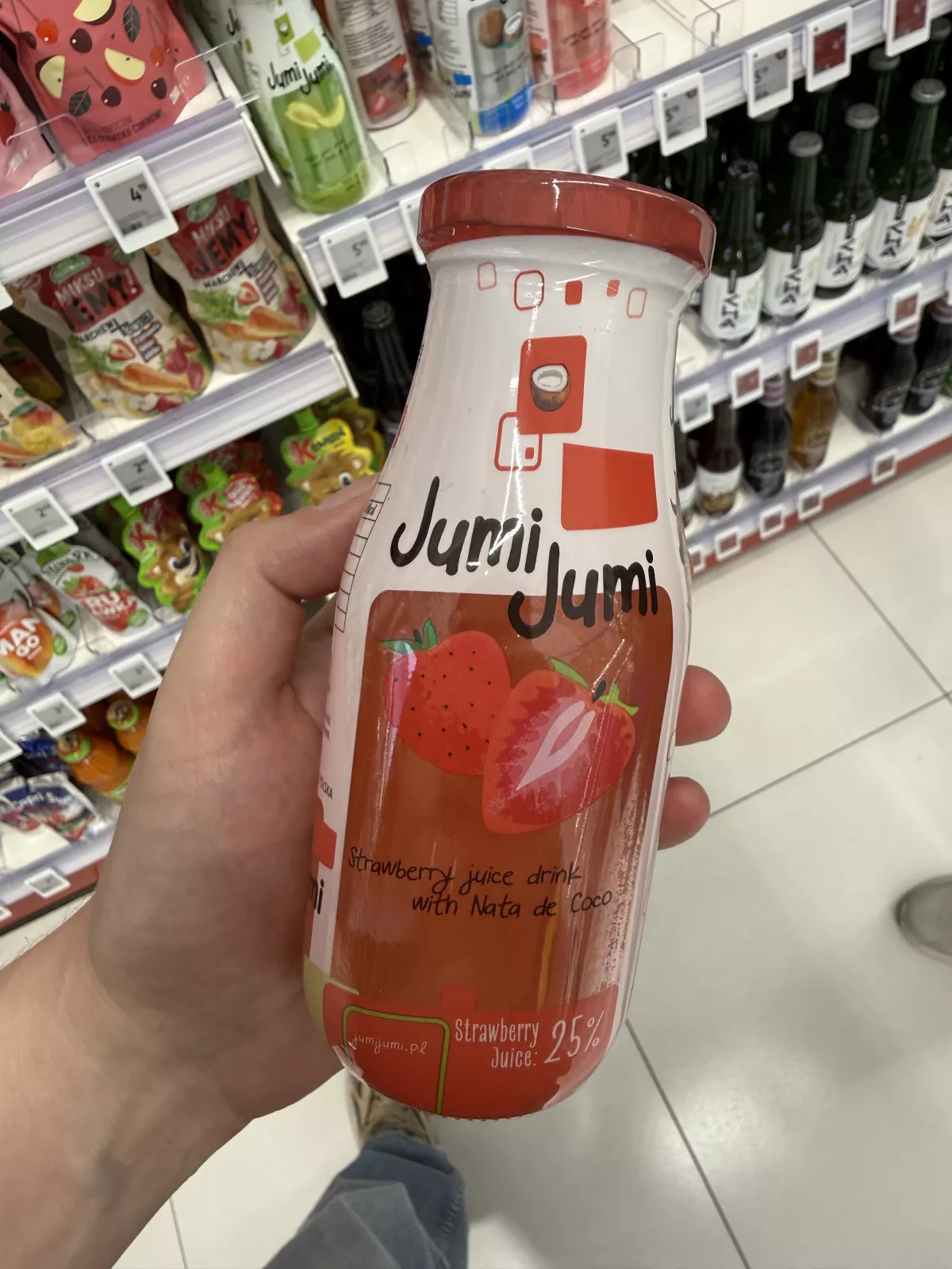 Jumi Jumi napój truskawkowy z kawałkami galaretki kokosowej nata de coco | 280ml