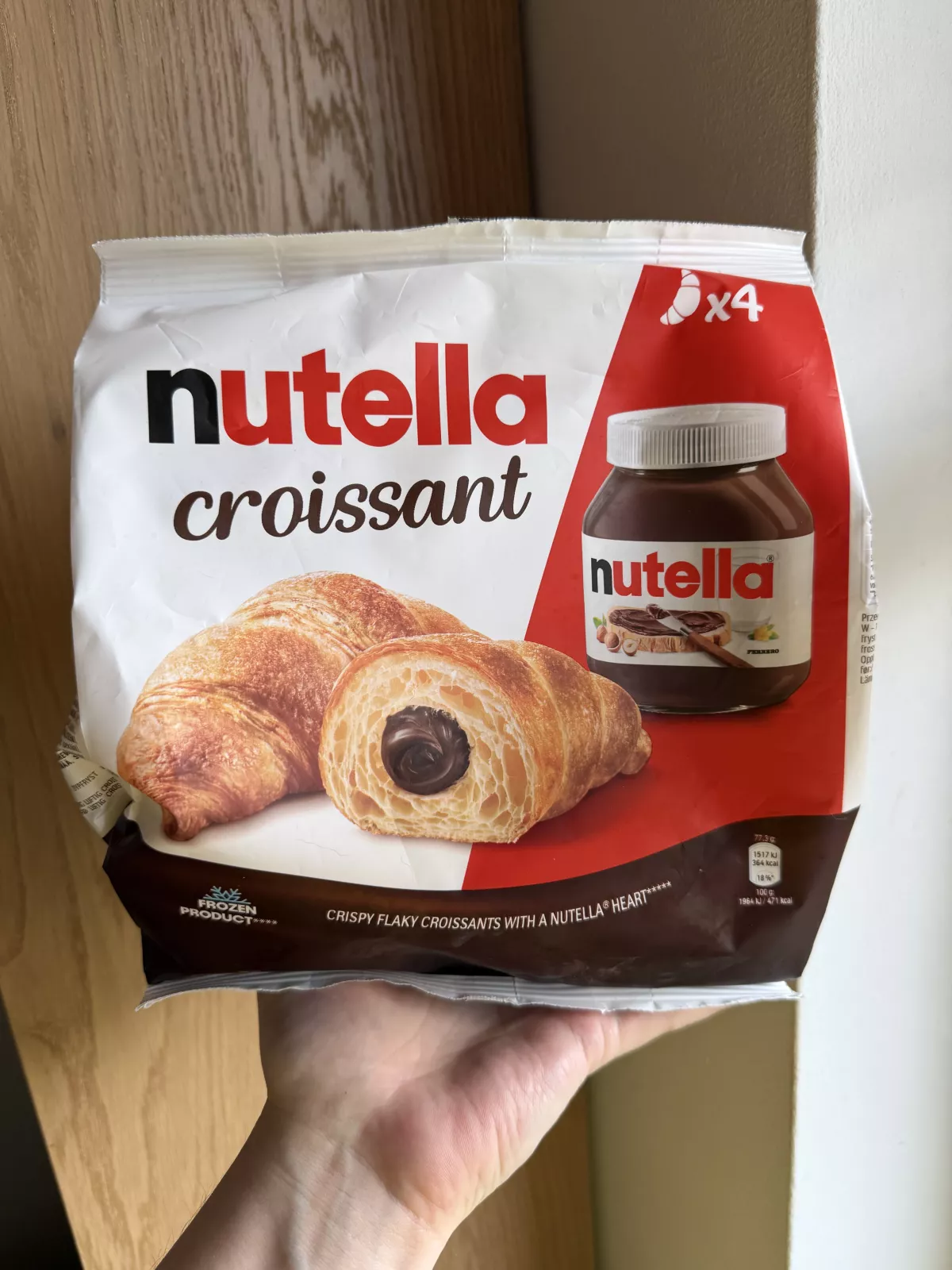Nutella Croissant / Croissanty z kremem Nutella do odpieku, mrożone (4 szt.) | 340g