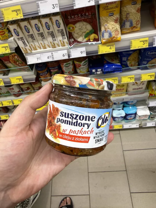 Ole! Suszone pomidory w paskach w oleju z ziołami | 180g