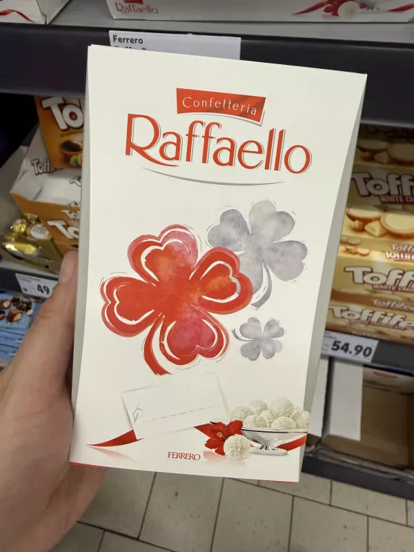 Raffaello T8 edycja z koniczynami | 80g
