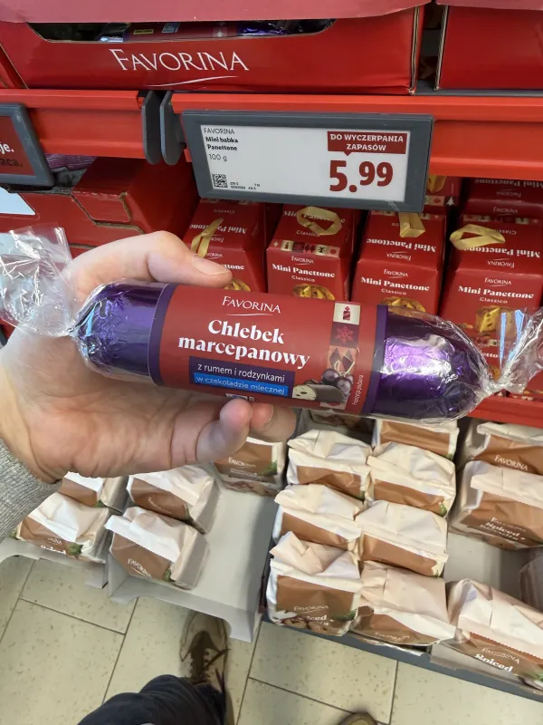 Favorina Chlebek marcepanowy z rumem i rodzynkami w czekoladzie mlecznej | 125g