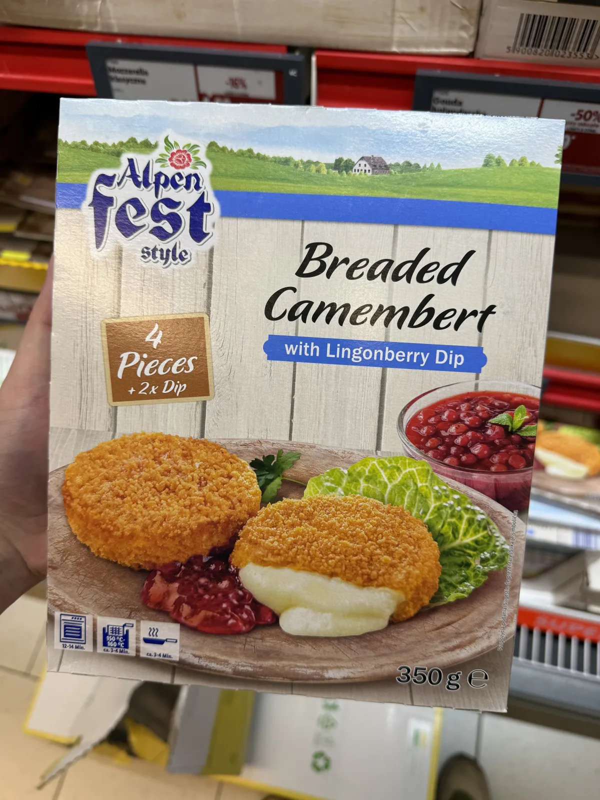 Alpenfest Style Breaded Camembert with Lingonberry Dip / Camembert panierowany z sosem żurawinowym | 350g