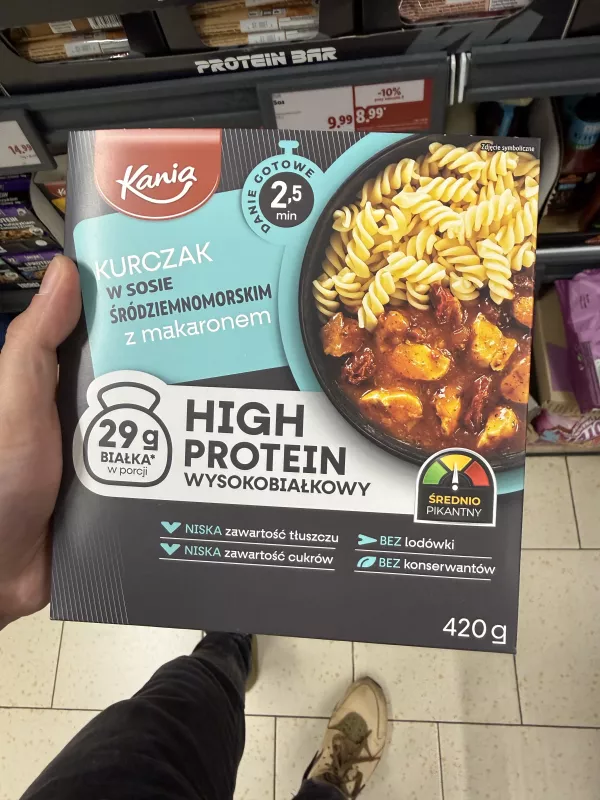 Kania High Protein Kurczak w sosie śródziemnomorskim z makaronem | 420g