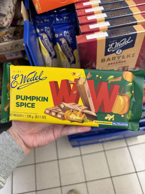 E.Wedel WW Pumpkin Spice Czekolada mleczna z wafelkami dyniowymi | 230g