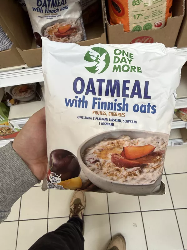 One Day More Oatmeal with Finnish oats Prunes, Cherries / Owsianka z płatkami fińskimi, śliwkami i wiśniami | 350g