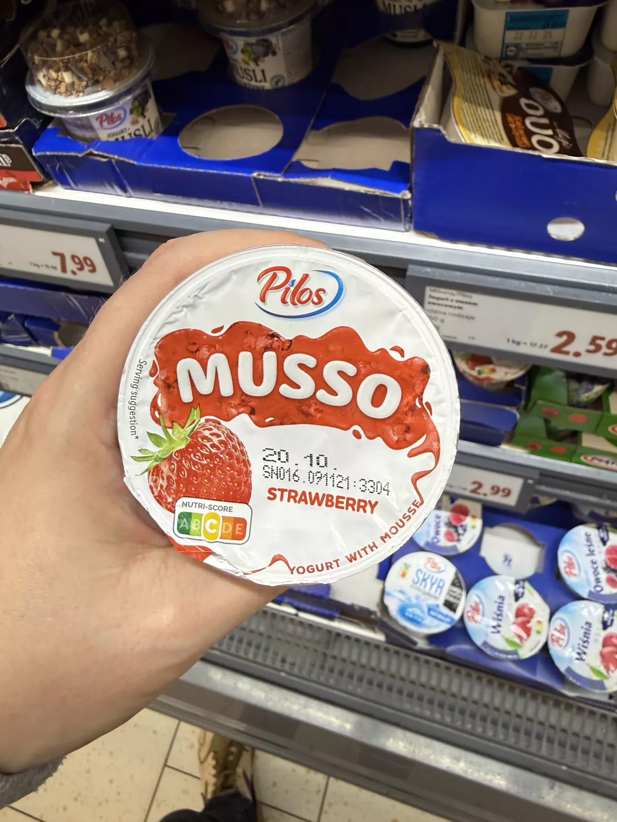 Pilos Musso Strawberry Yogurt with Mousse / Jogurt z wsadem truskawkowym | 150g