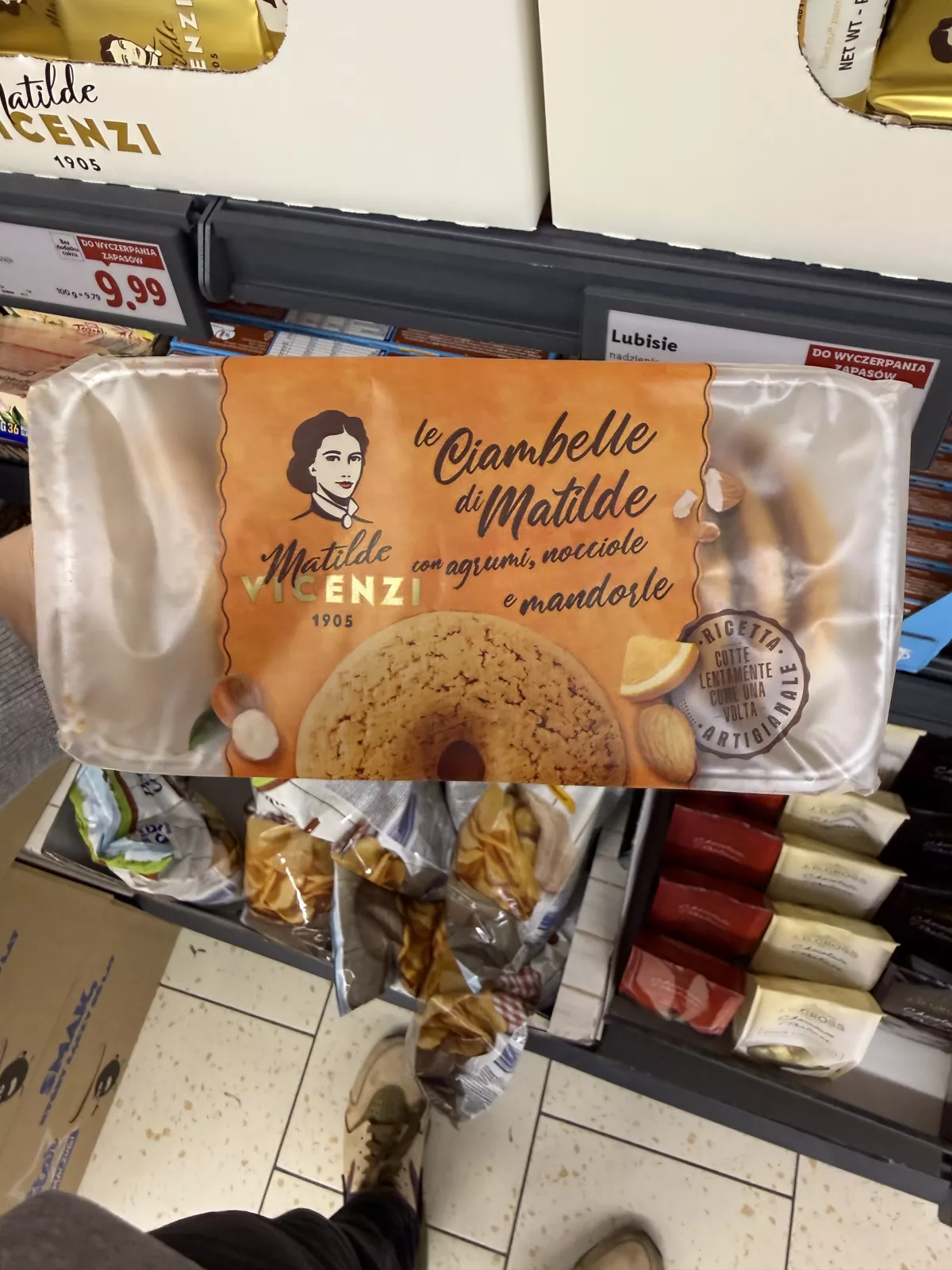 Matilde Vicenzi le Ciambelle di Matilde con agrumi, nocciole e mandorle / Kruche ciasteczka z owocami cytrusowymi, orzechami laskowymi i migdałami | 200g