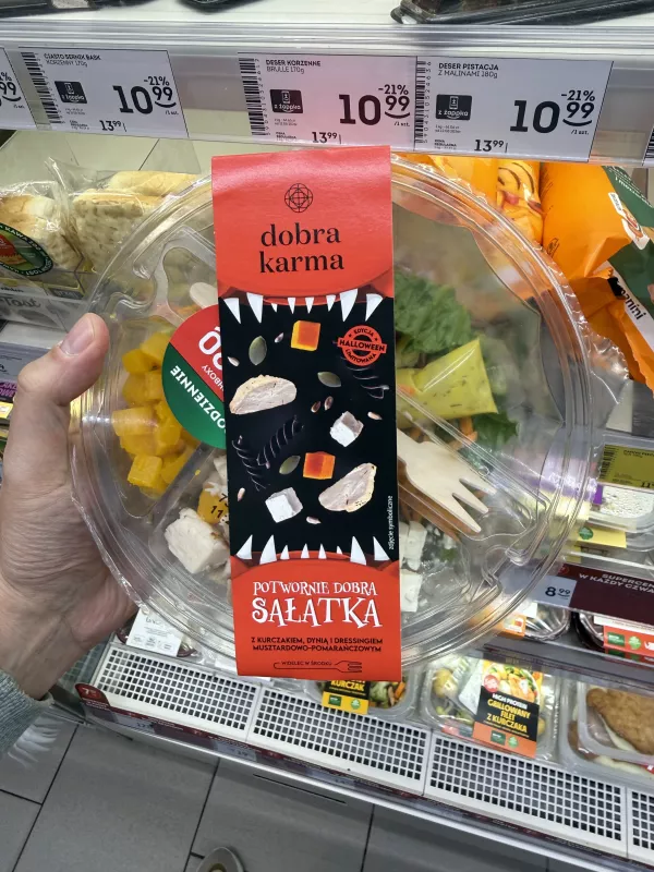 Dobra Karma Potwornie Dobra Sałatka z kurczakiem, dynią i dressingiem musztardowo-pomarańczowym (Halloween) | 270g
