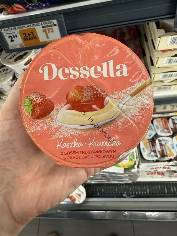 Dessella Kaszka krupicka z sosem truskawkowym | 130g