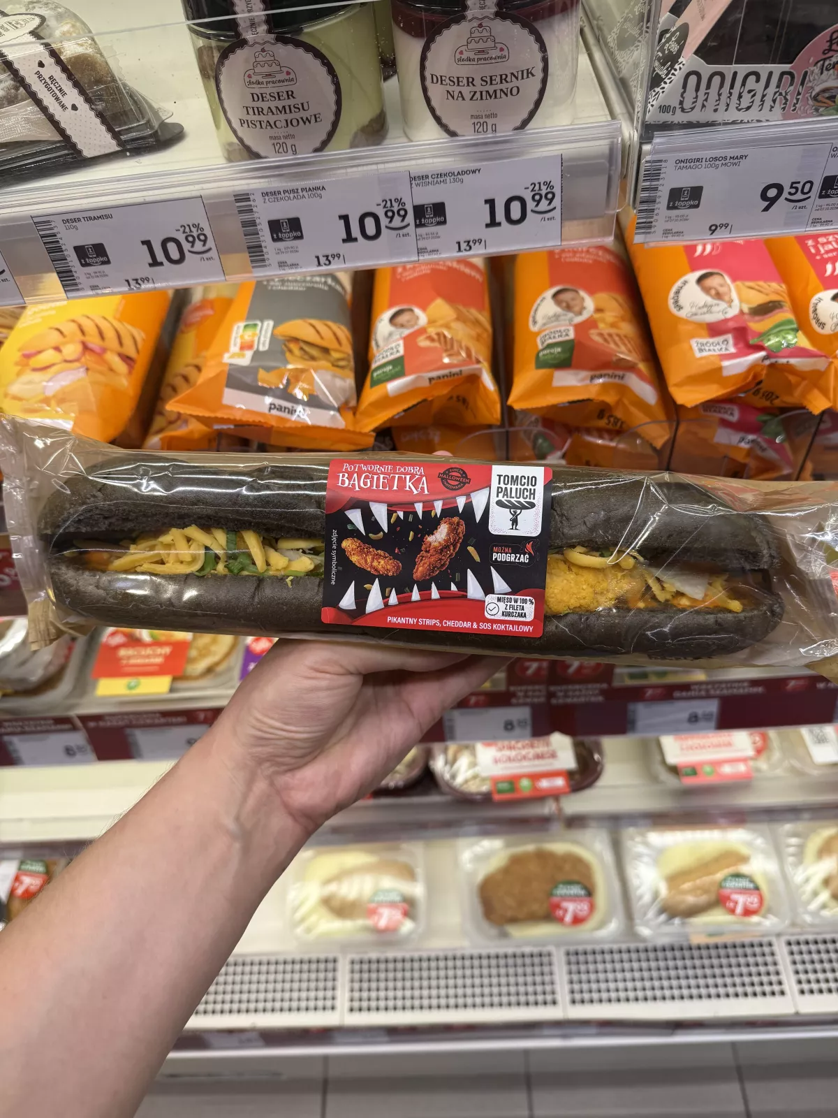 Tomcio Paluch Potwornie dobra bagietka Halloween – pikantny strips, cheddar & sos koktajlowy | 245g