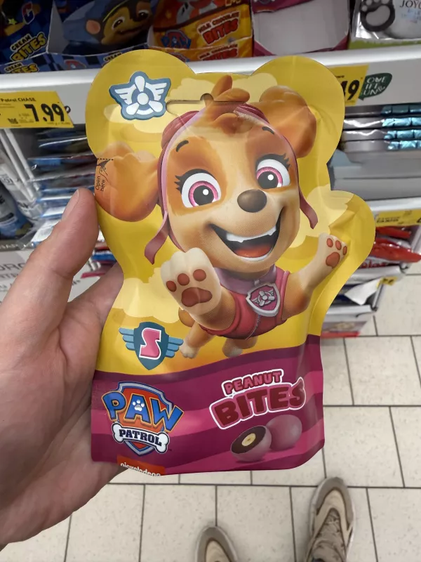 Paw Patrol Peanut Bites / Draże orzechowe w chrupiącej skorupce (Skye) | 50g