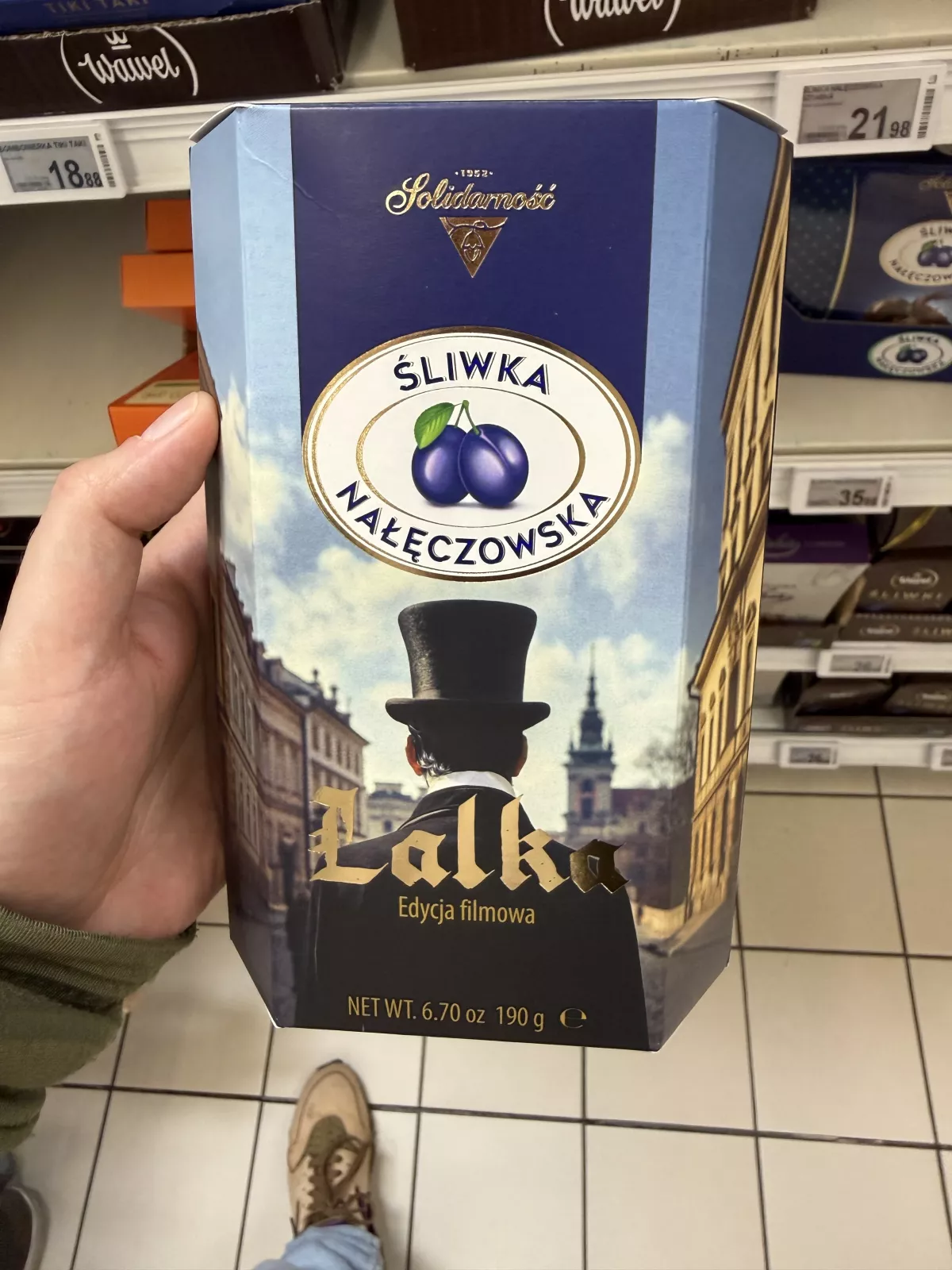 Solidarność Śliwka Nałęczowska w czekoladzie Lalka Edycja filmowa, mężczyzna w cylindrze | 190g