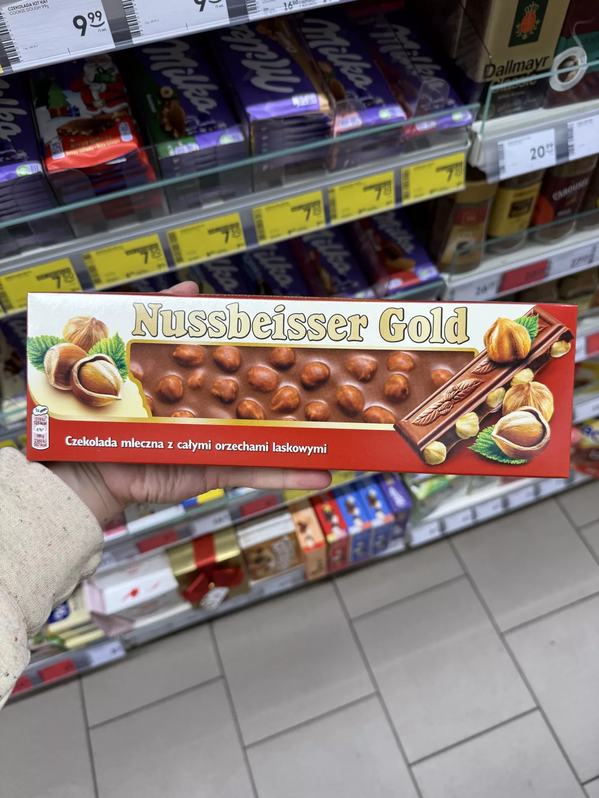 Nussbeisser Gold Czekolada mleczna z całymi orzechami laskowymi | 220g