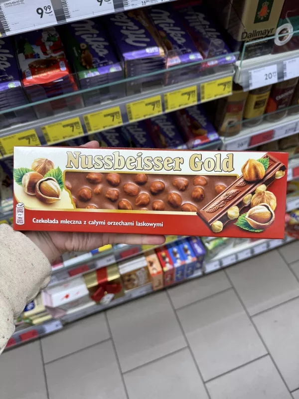 Nussbeisser Gold Czekolada mleczna z całymi orzechami laskowymi | 220g
