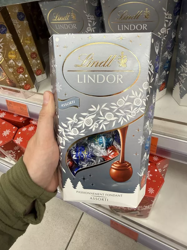 Lindt Lindor Assorti (edycja świąteczna) | 337g