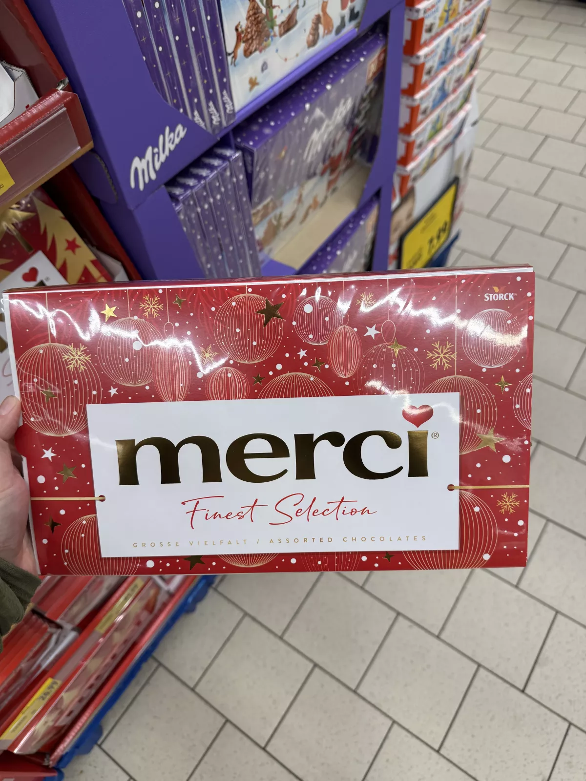 merci Finest Selection Grosse Vielfalt / Assorted Chocolates (czerwone z bombkami) | 400g