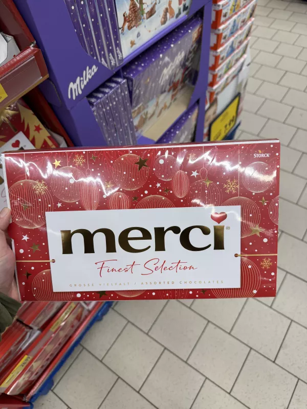 merci Finest Selection Grosse Vielfalt / Assorted Chocolates (czerwone z bombkami) | 400g