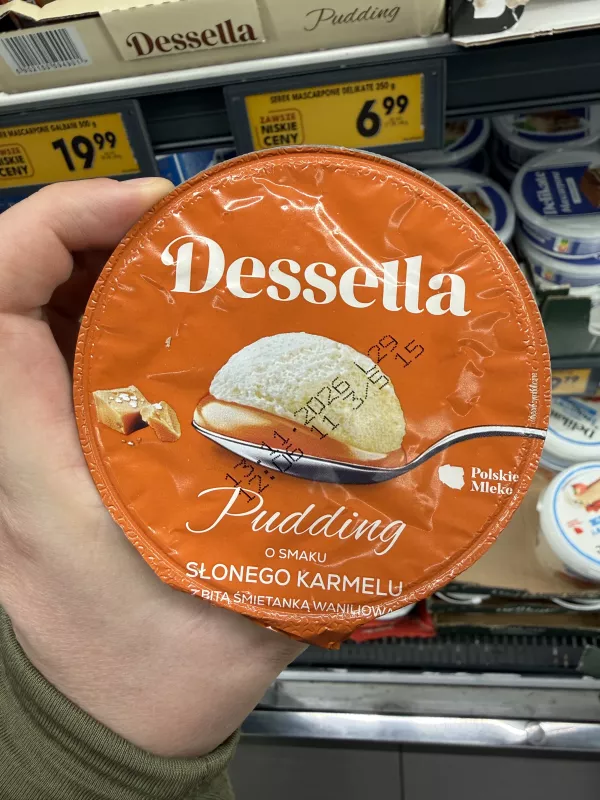Dessella Pudding o smaku słonego karmelu z bitą śmietanką waniliową | 200g