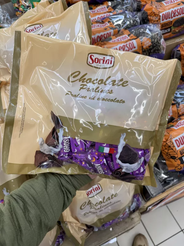 Sorini Chocolate Pralines / Praliny z mlecznej czekolady z nadzieniem mlecznym (Halloween) | 500g