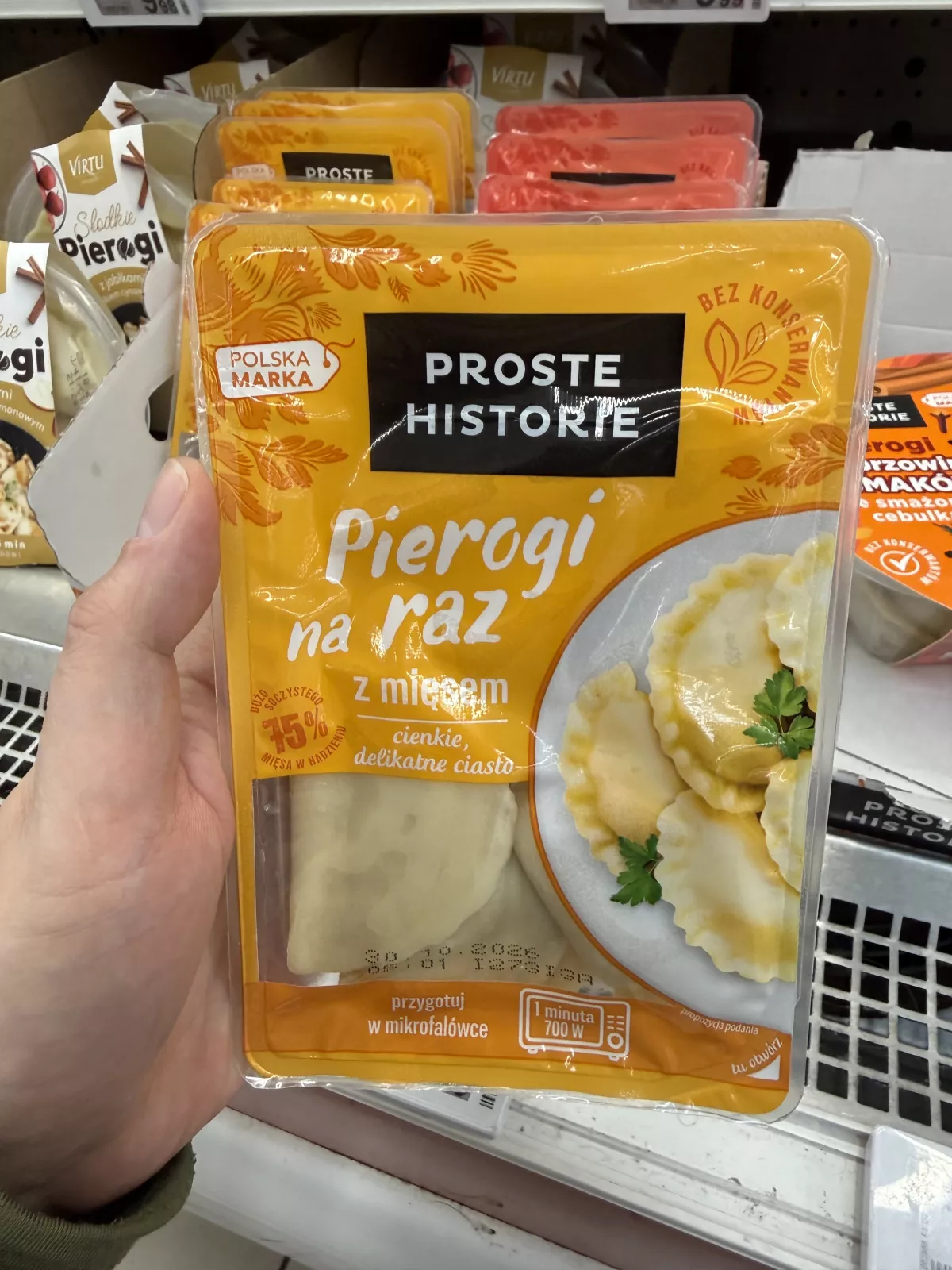 Proste Historie Pierogi na raz z mięsem | 180g