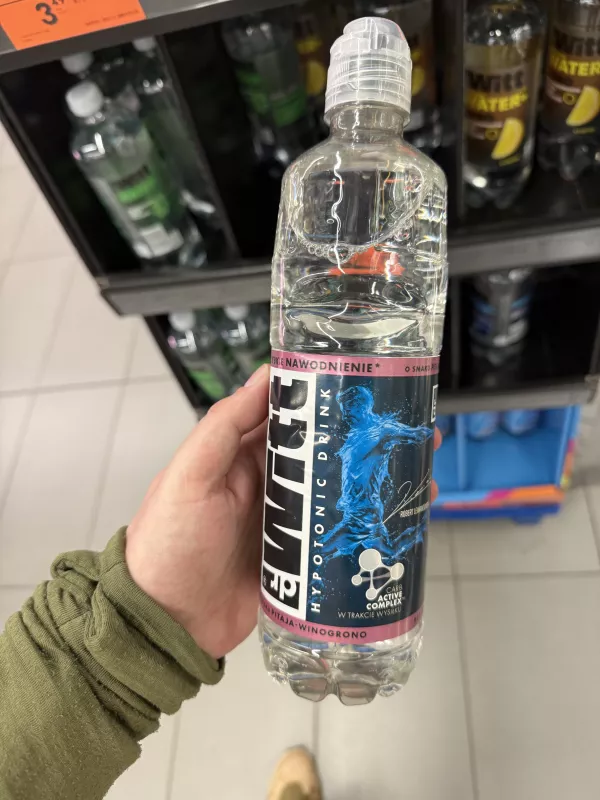 Dr Witt Hypotonic Drink o smaku pitaja-winogrono Robert Lewandowski | 750ml