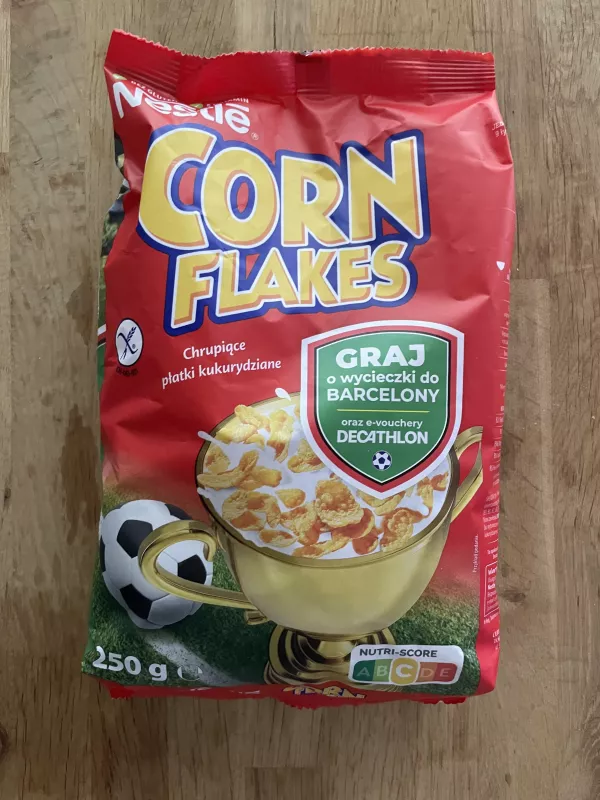 Nestlé Corn Flakes płatki kukurydziane (edycja piłkarska) | 250g